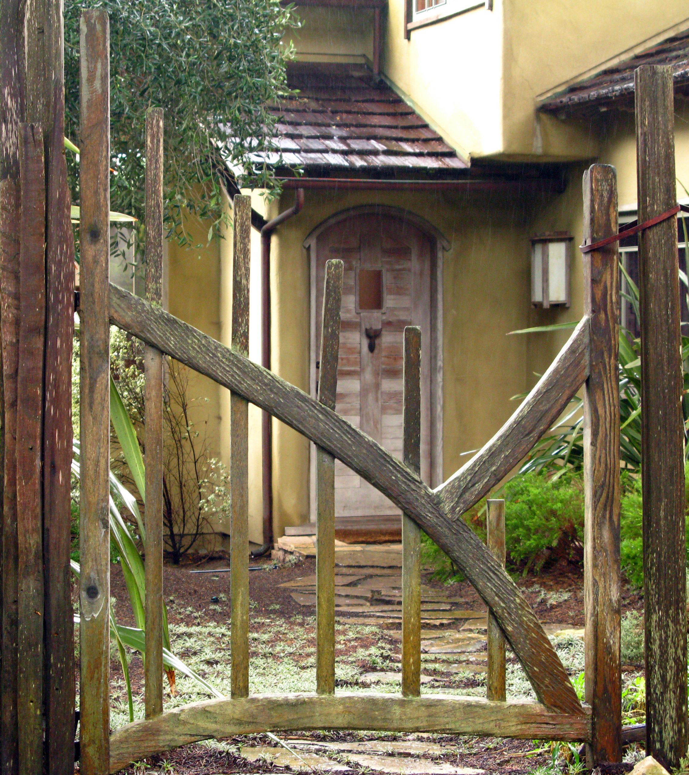 Backyard Fence Door
 PDF How to build a backyard fence gate DIY Free Plans