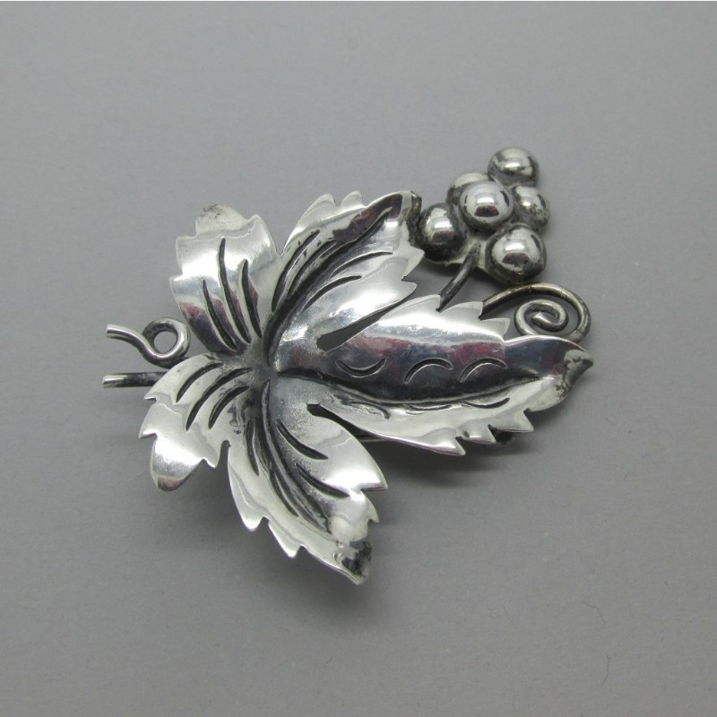 Brooches Design
 Sterling Silver Leaf and Flower Design Brooch