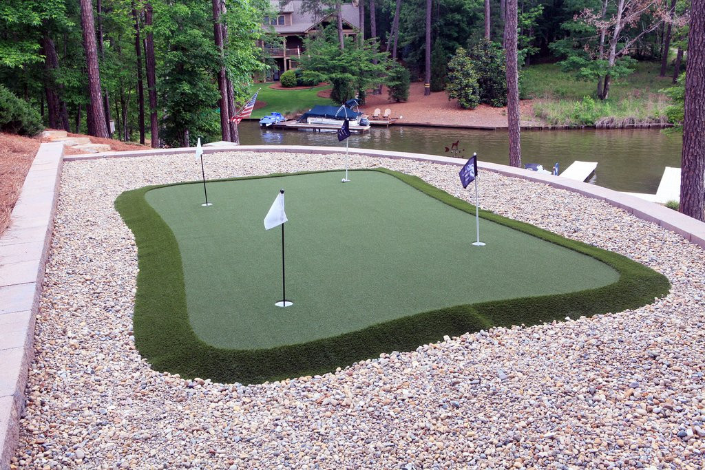 Diy Backyard Putting Green
 Installing A DIY Backyard Putting Green – Golf Gear Box