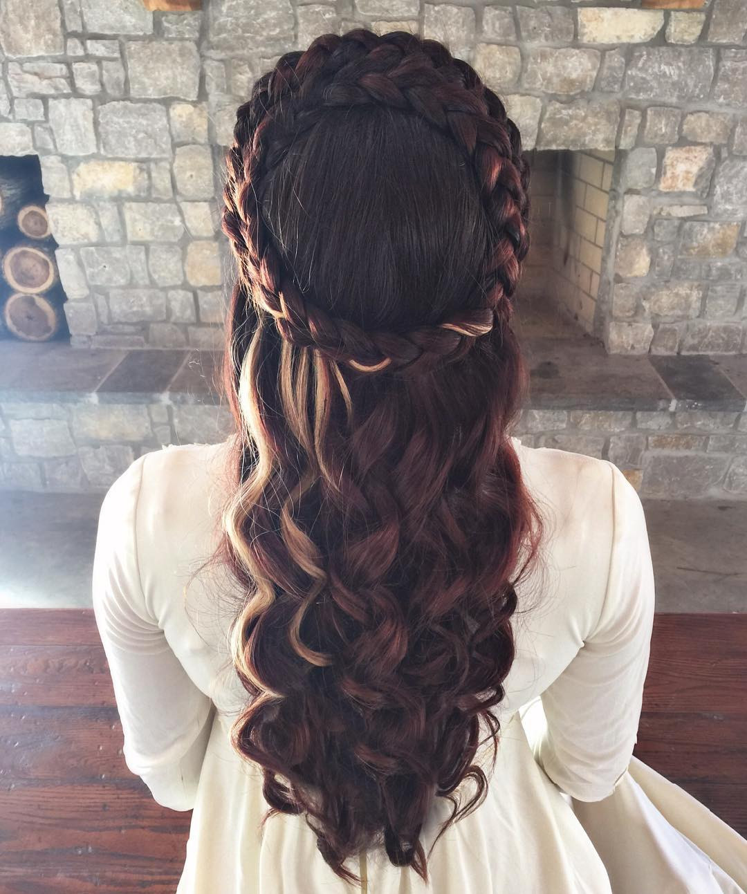 Easy Renaissance Hairstyles
 24 Beautiful Me val Hairstyles