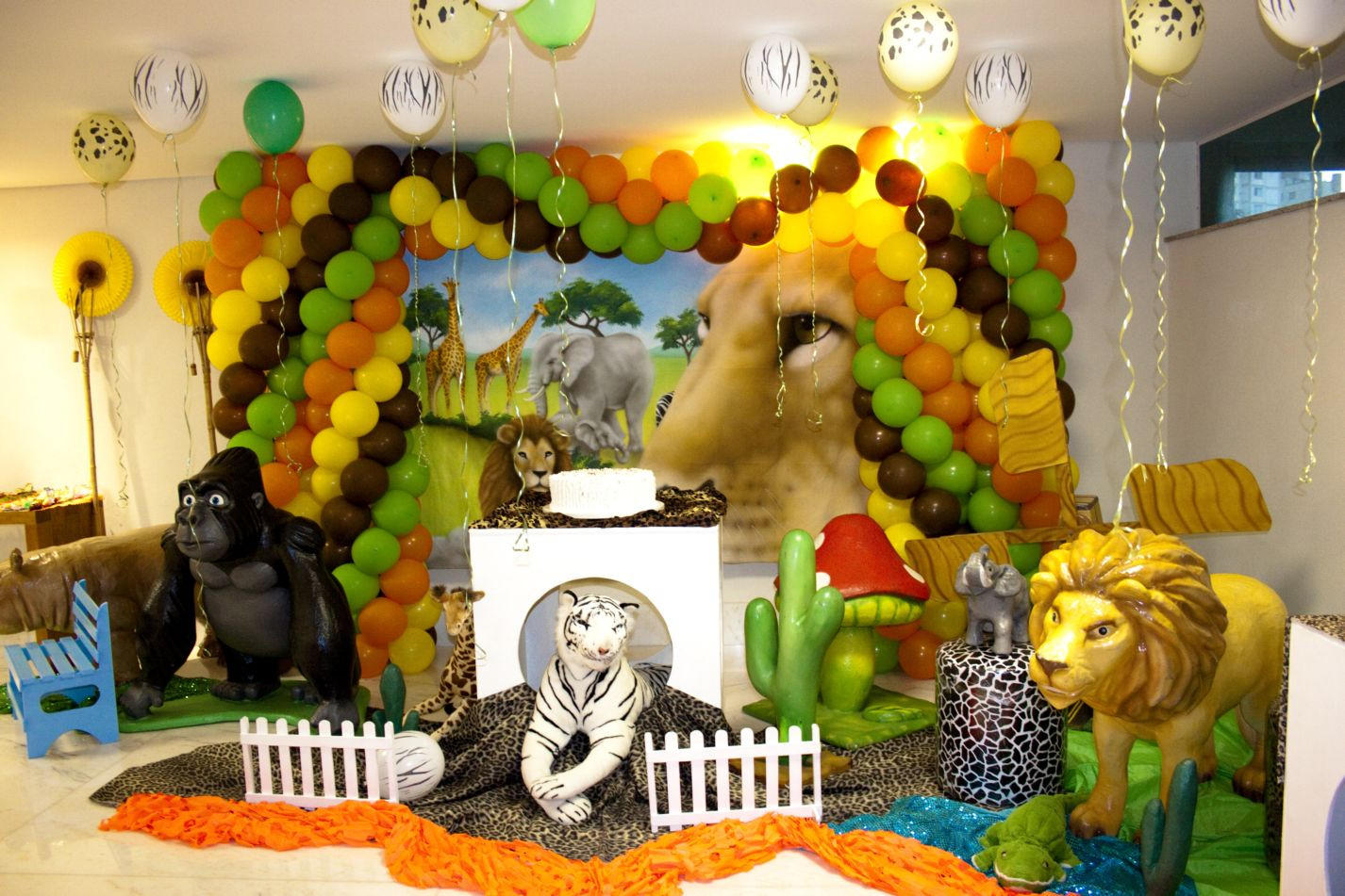 Jungle Theme Birthday Party
 Kids Jungle Party Ideas Design Dazzle