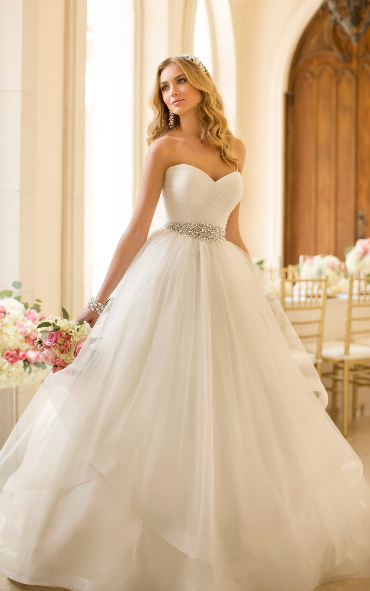 Popular Wedding Dresses
 The Best Gowns from The Most In Demand Wedding Dress