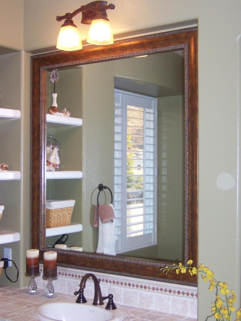 Small Bathroom Mirrors
 Some Bathroom Mirror Ideas That You Should Know – HomesFeed