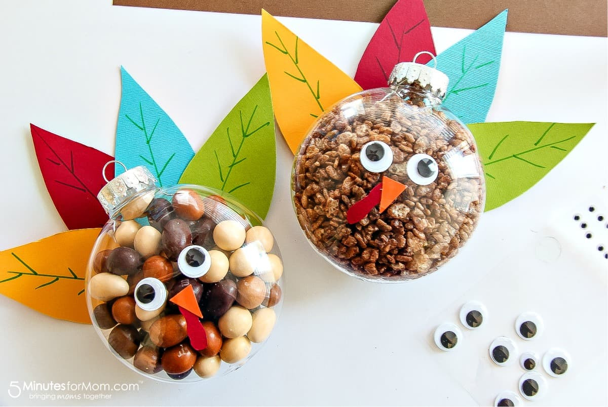 Thanksgiving Gifts For Kids
 Turkey Treats for Thanksgiving Easy Fall Craft