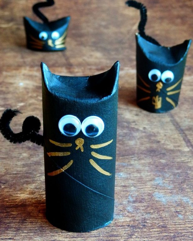 Toilet Paper Halloween Eyes
 Halloween crafts for kids 19 upcycled toilet paper rolls