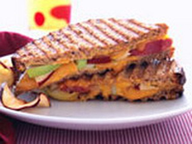 Vegan Panini Sandwich Recipe
 Ve arian Apple Cheddar Panini Sandwich