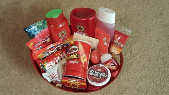 16 Year Old Christmas Gift Ideas
 Red Themed Basket for 16 Year Old tbasket candy