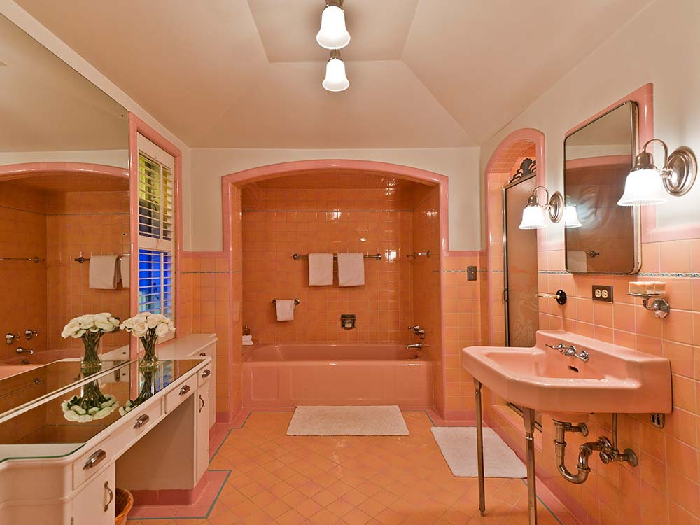 1940S Bathroom Tile
 Five vintage pastel bathrooms in this lovely 1942 capsule