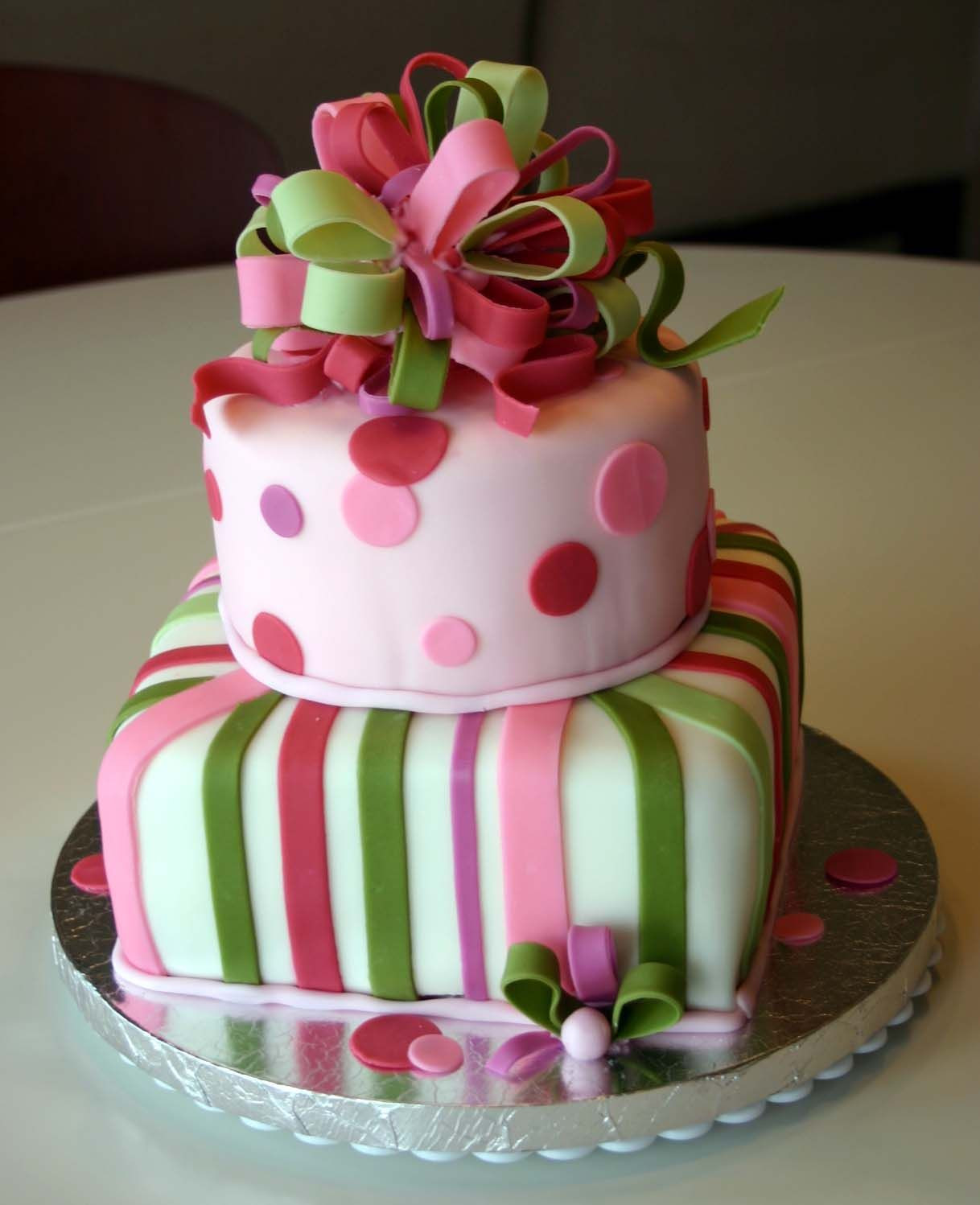 2 Tier Birthday Cakes
 Birthday Present Cake 2 Tier — s