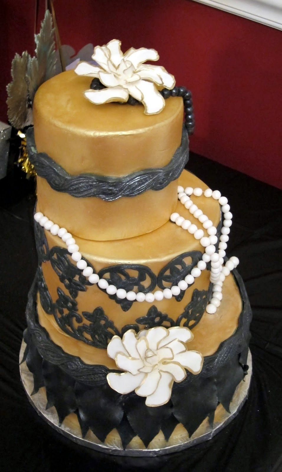 20 Birthday Cake
 Cakegirl on the Run Roaring Twenties Birthday Cake