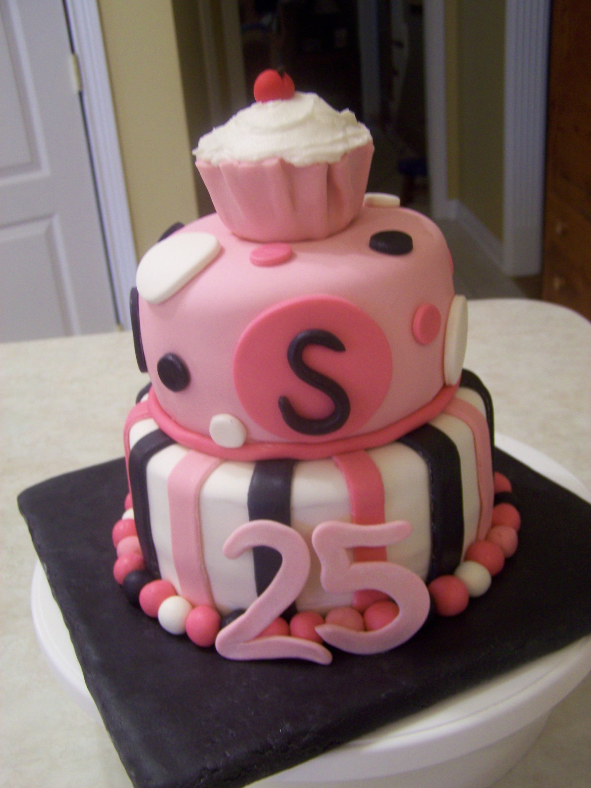 25 Birthday Cake
 Pink Black 25th Birthday Cake