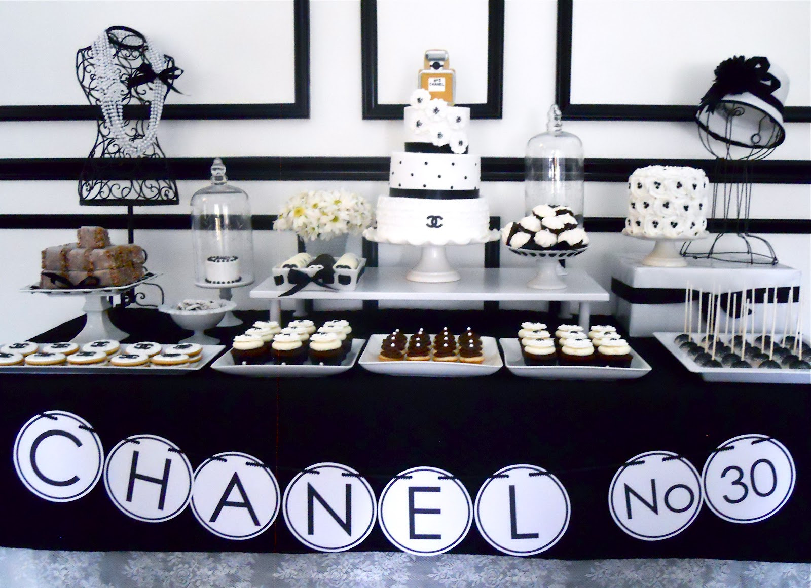 30 Birthday Party Decorations
 Celebrate In Style With These 50 DIY 30th Birthday Ideas