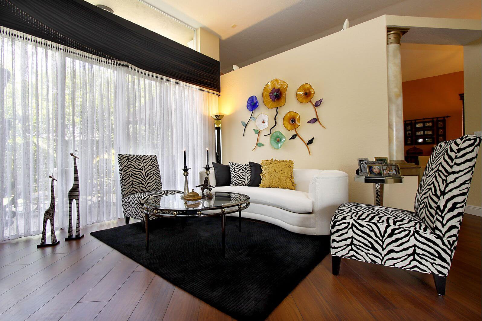 Animal Print Living Room Decor
 17 Zebra Living Room Decor Ideas