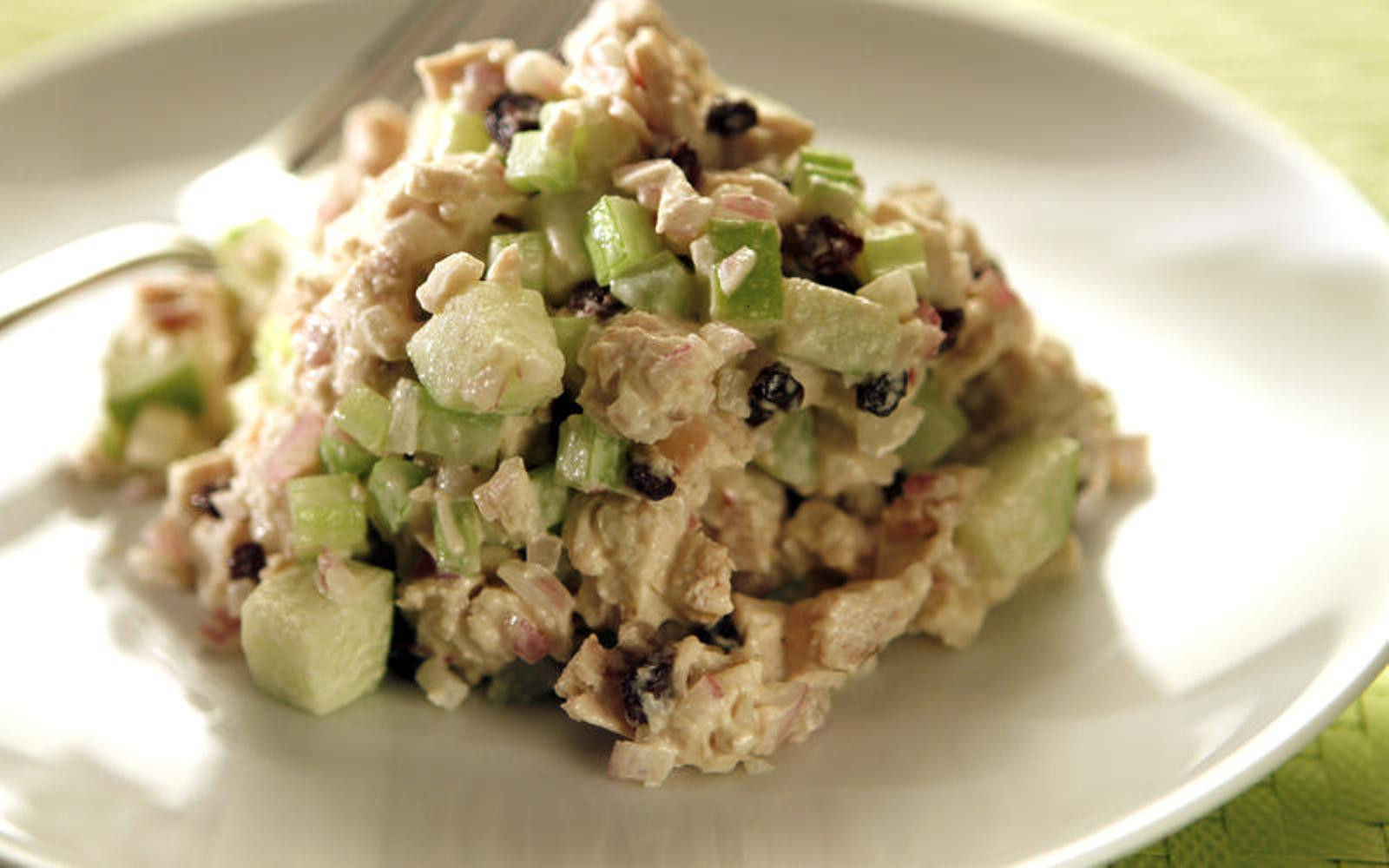 Apple Chicken Salad
 Keep it simple with this green apple chicken salad recipe