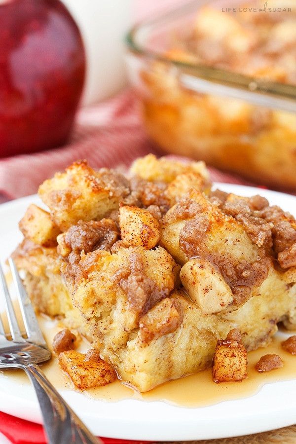 Apple French Toast Bake
 Overnight Cinnamon Apple Baked French Toast Casserole