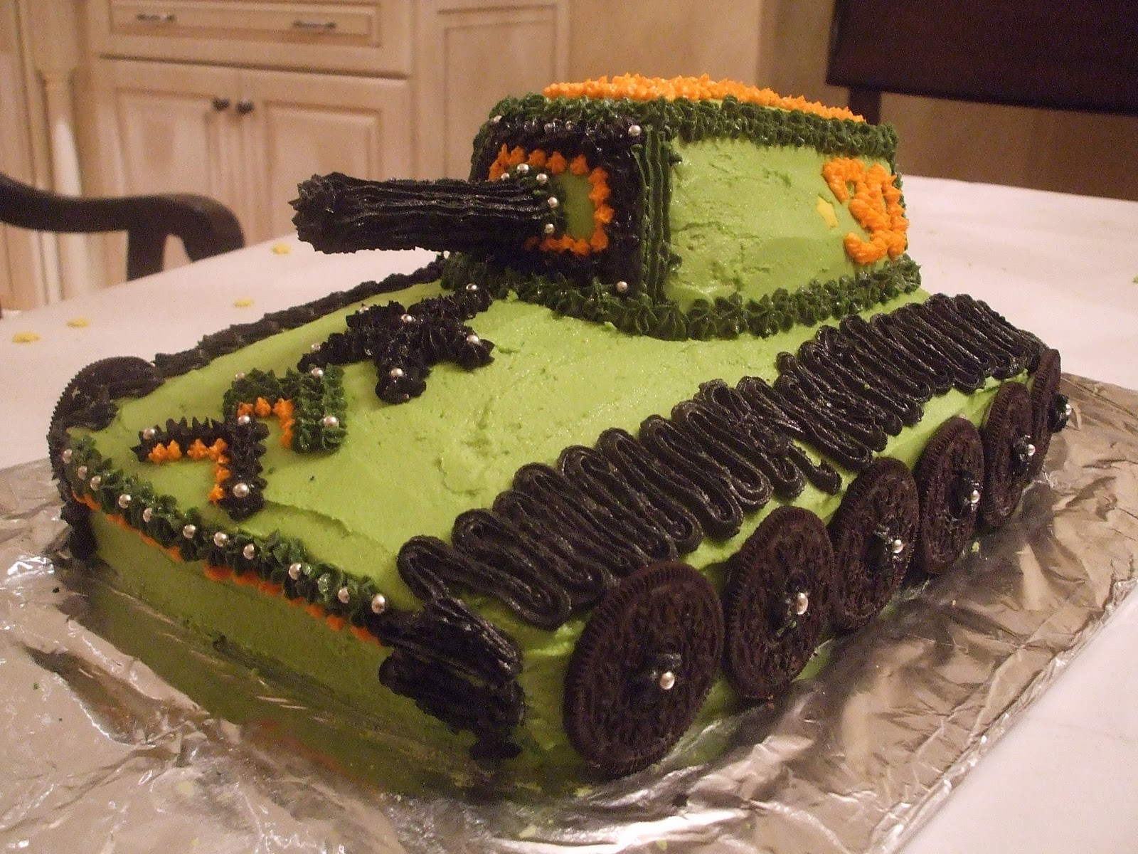 Army Birthday Cake
 Dee vil s D I Y Army Tank 30th Birthday Cake