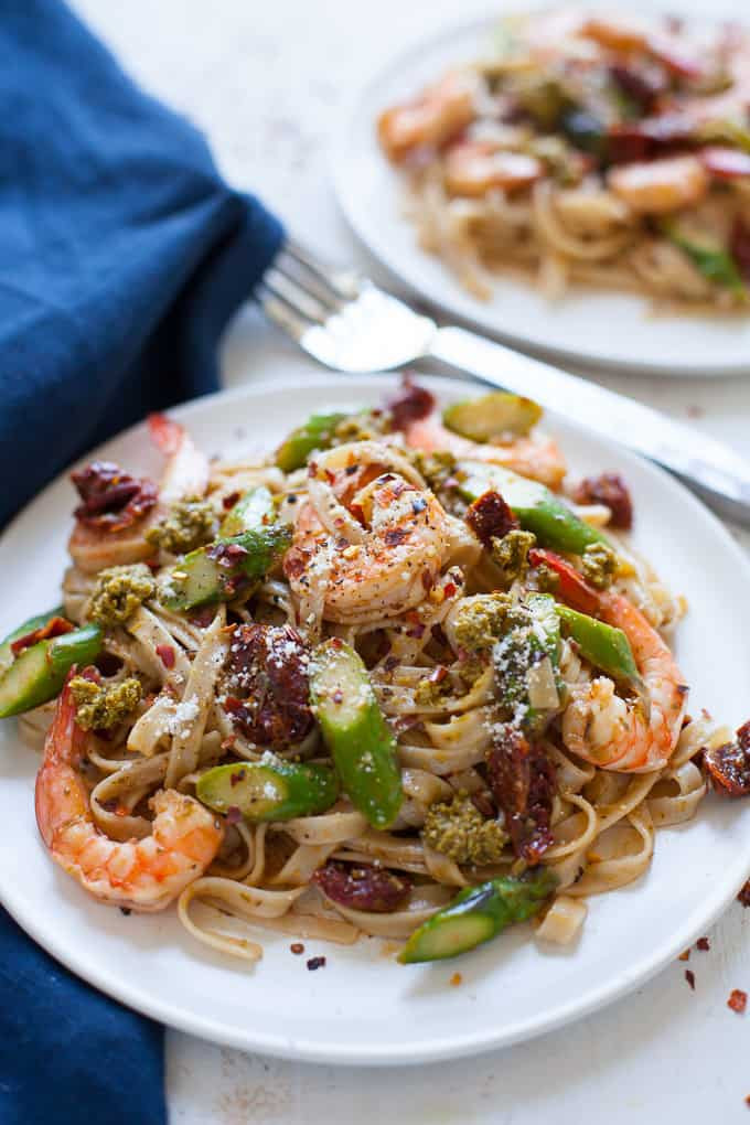 Asparagus Shrimp Pasta
 Easy Shrimp Pesto Pasta with Asparagus and Sun Dried