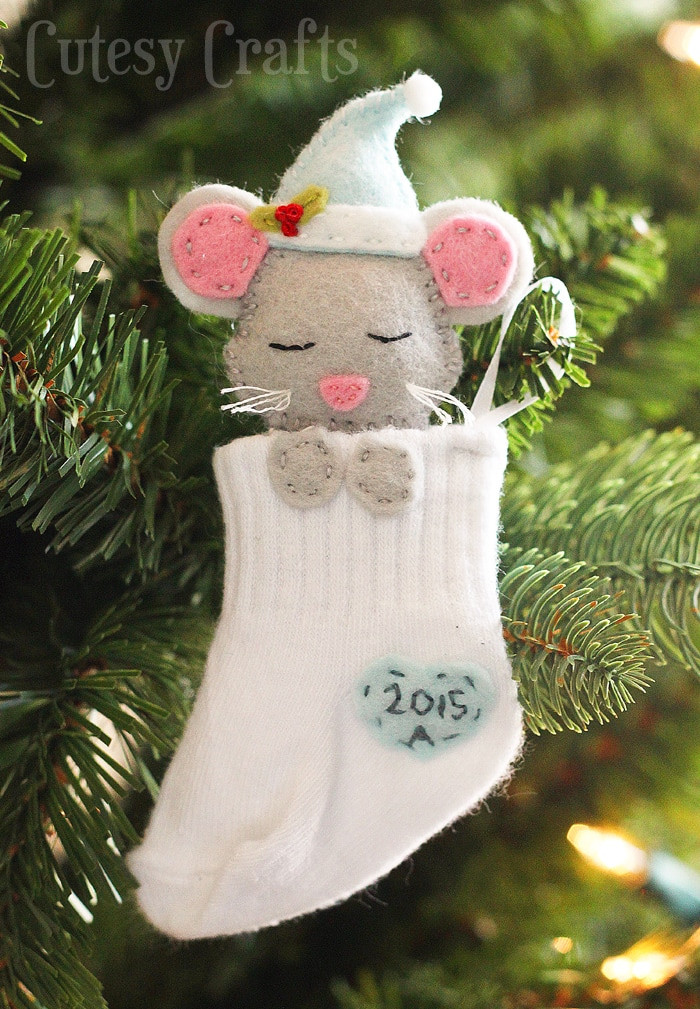 Baby Christmas Ornaments DIY
 Baby Sock DIY Christmas Ornaments Cutesy Crafts