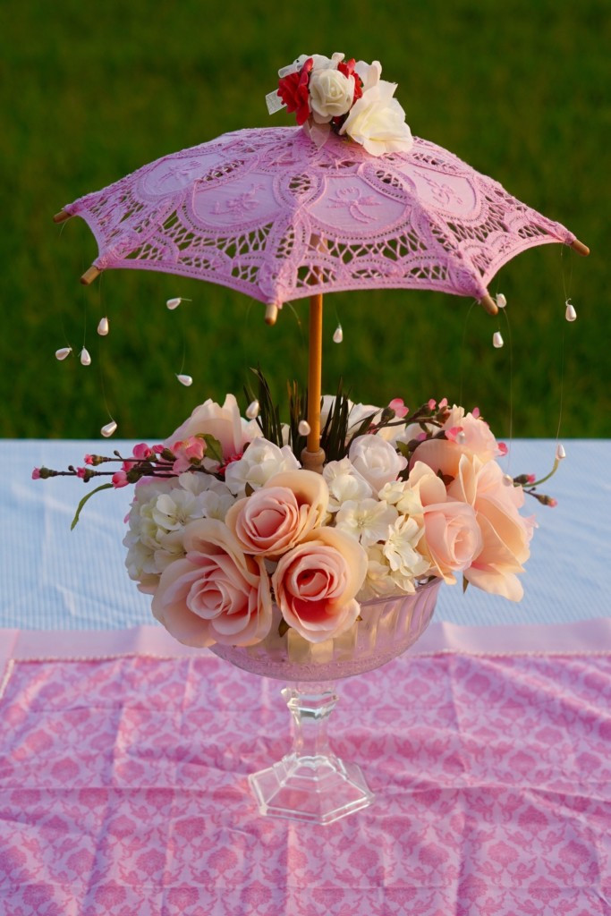 Baby Shower Diy Centerpieces
 Oh So Cute DIY Parasol Garden Party Baby Shower Centerpiece