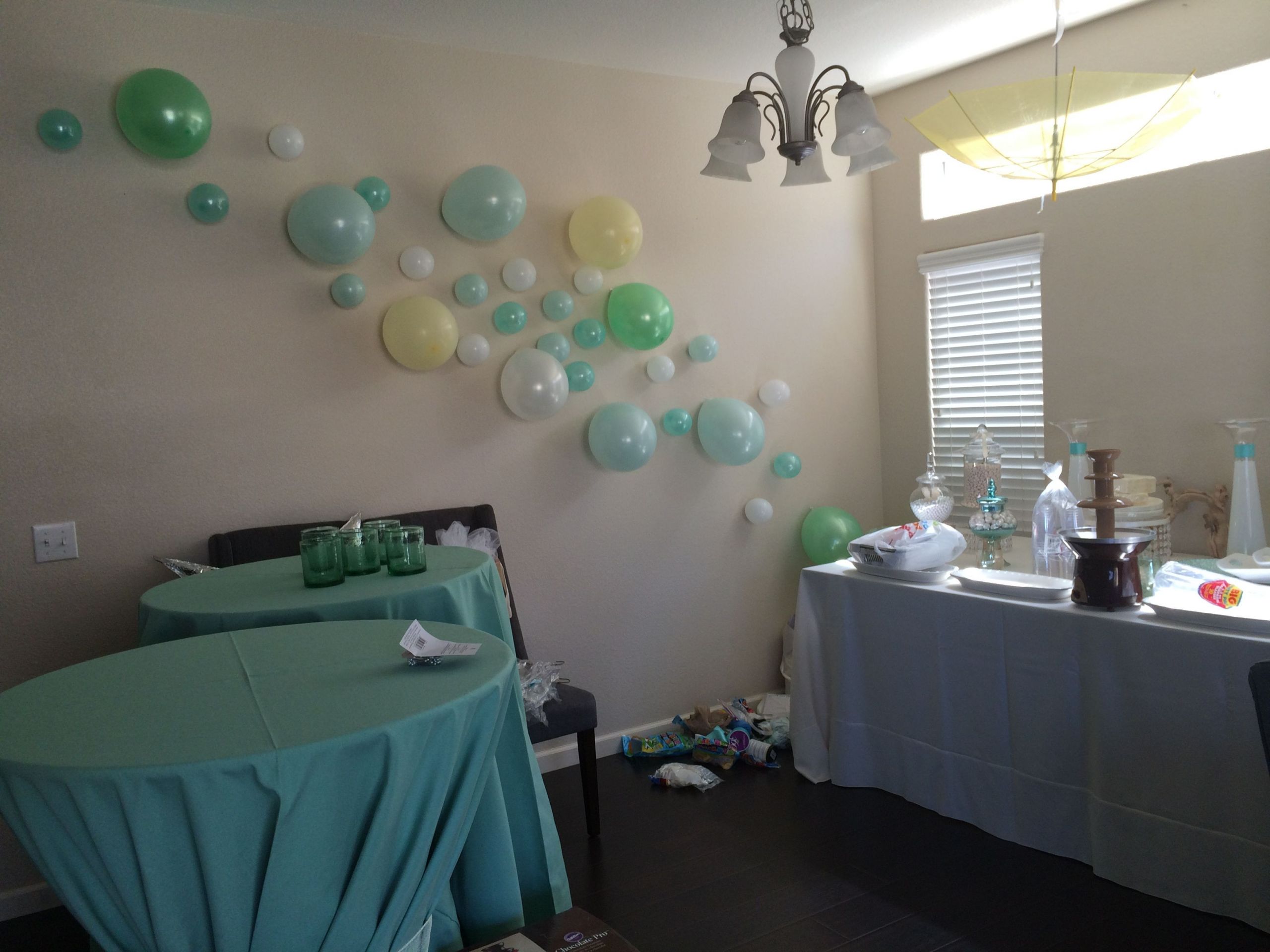 Baby Shower Wall Decorations Ideas
 Back wall decoration with balloons for baby shower