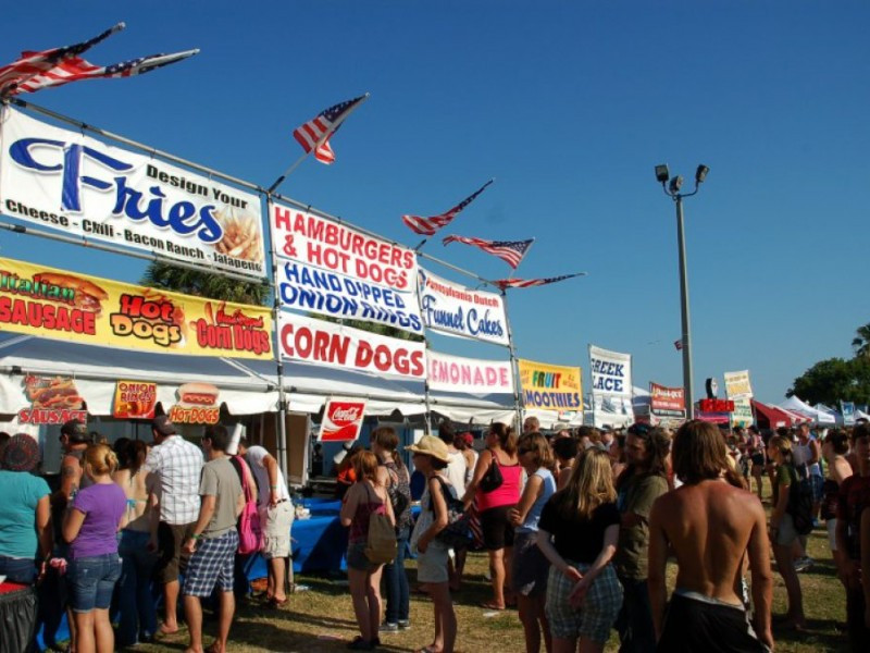 Backyard Bbq 97X
 97X s Backyard Barbecue At Vinoy Park