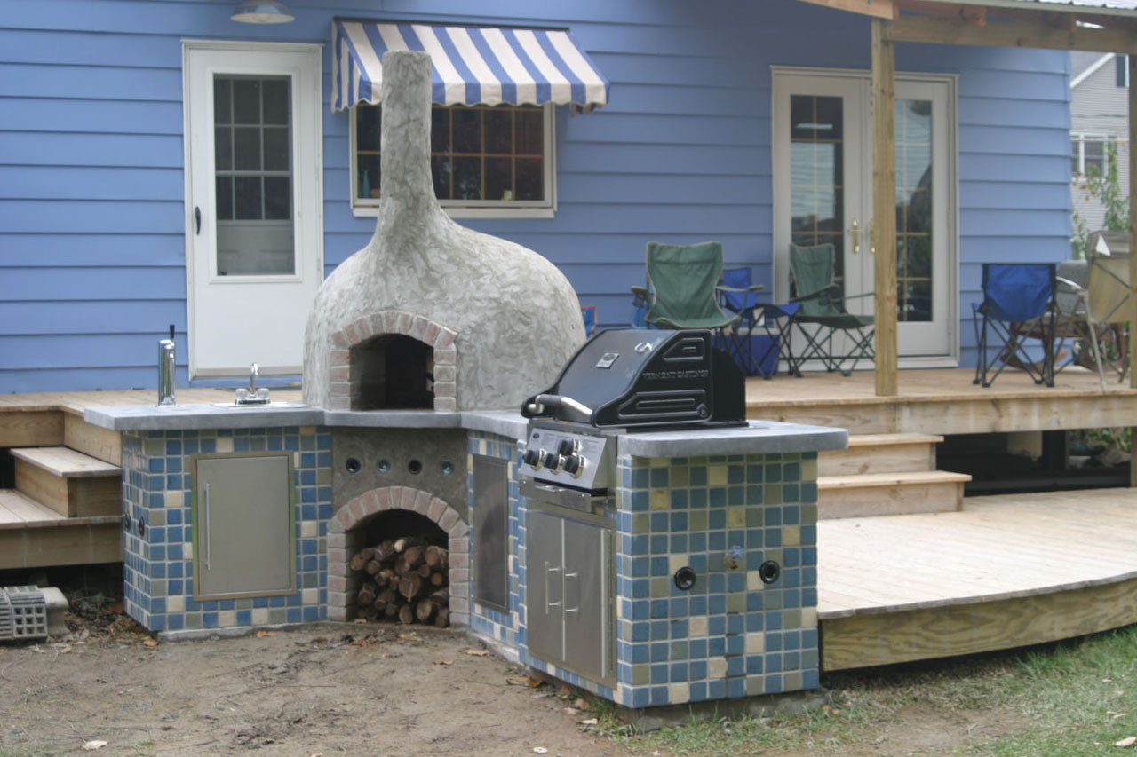 Backyard Brick Oven
 15 DIY Pizza Oven Plans For Outdoors Backing – The Self