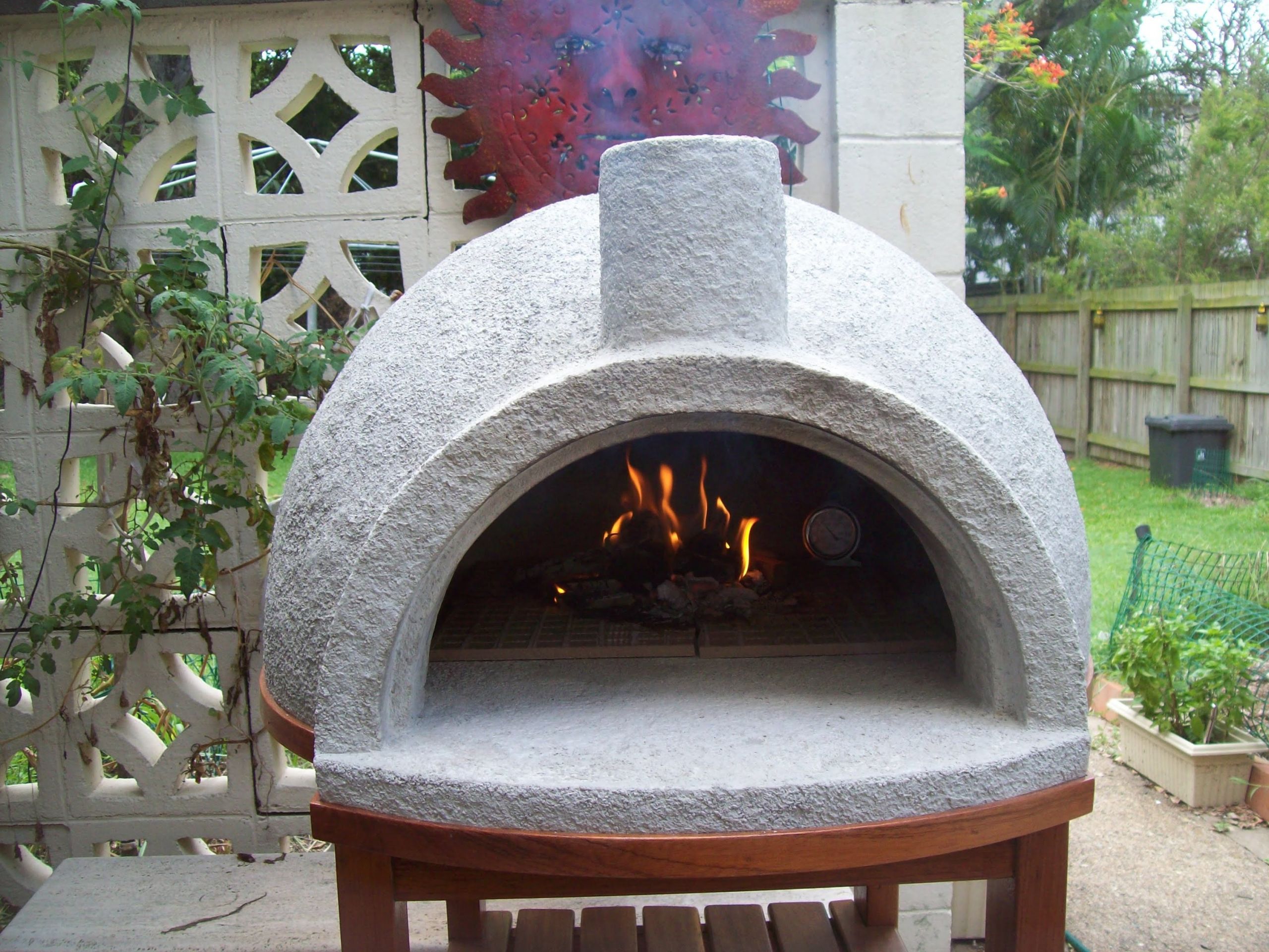 Backyard Brick Oven
 vermiculite pizza oven