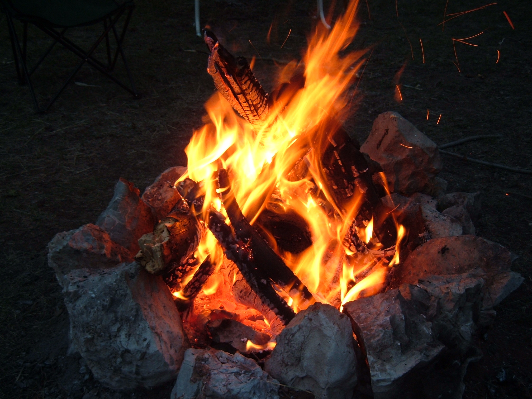 Backyard Camp Fire
 Campfire safety tips from RMCat