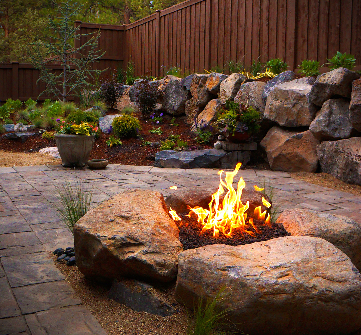 Backyard Camp Fire
 Fire Pits and Outdoor Fireplaces