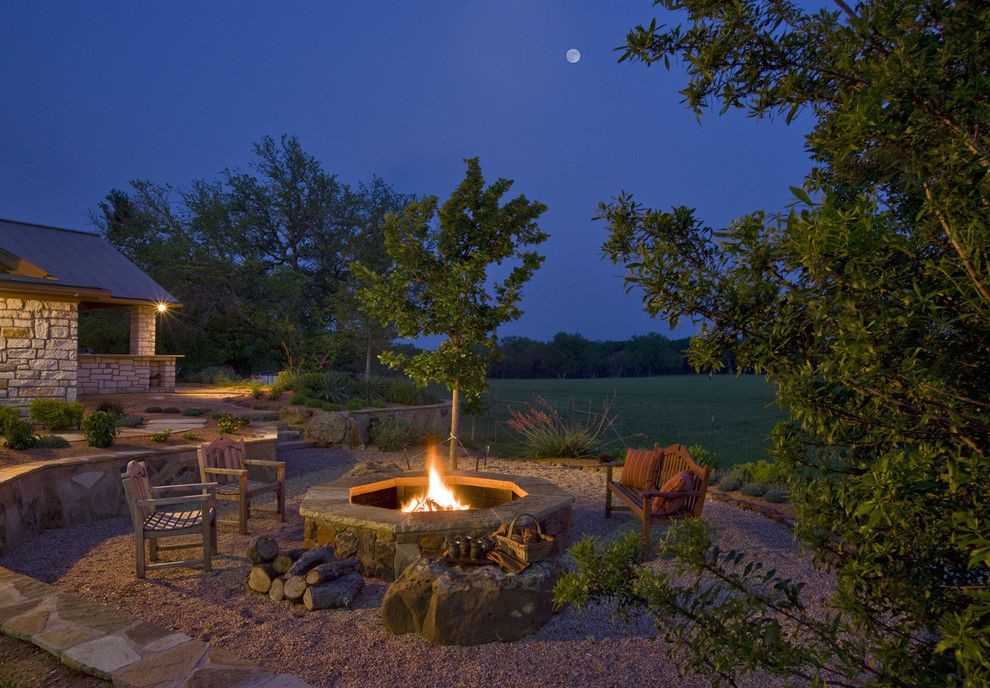 Backyard Camp Fire
 Beautiful & Inspiring Outdoor Firepits