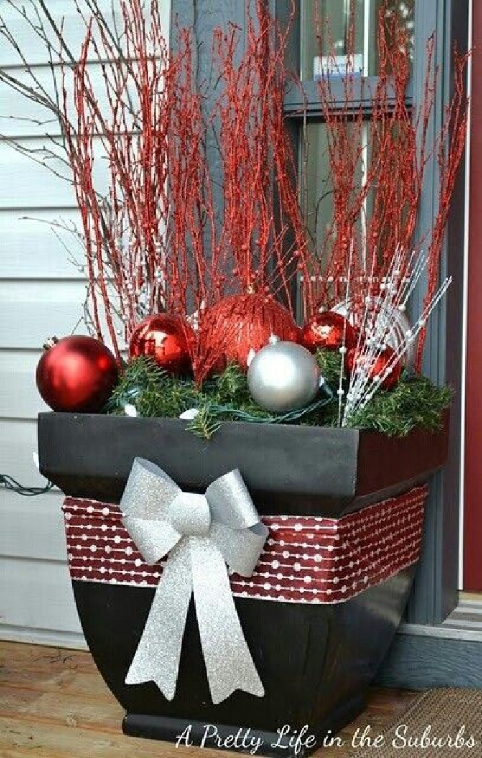 Backyard Christmas Decorations
 25 Top outdoor Christmas decorations on Pinterest Easyday