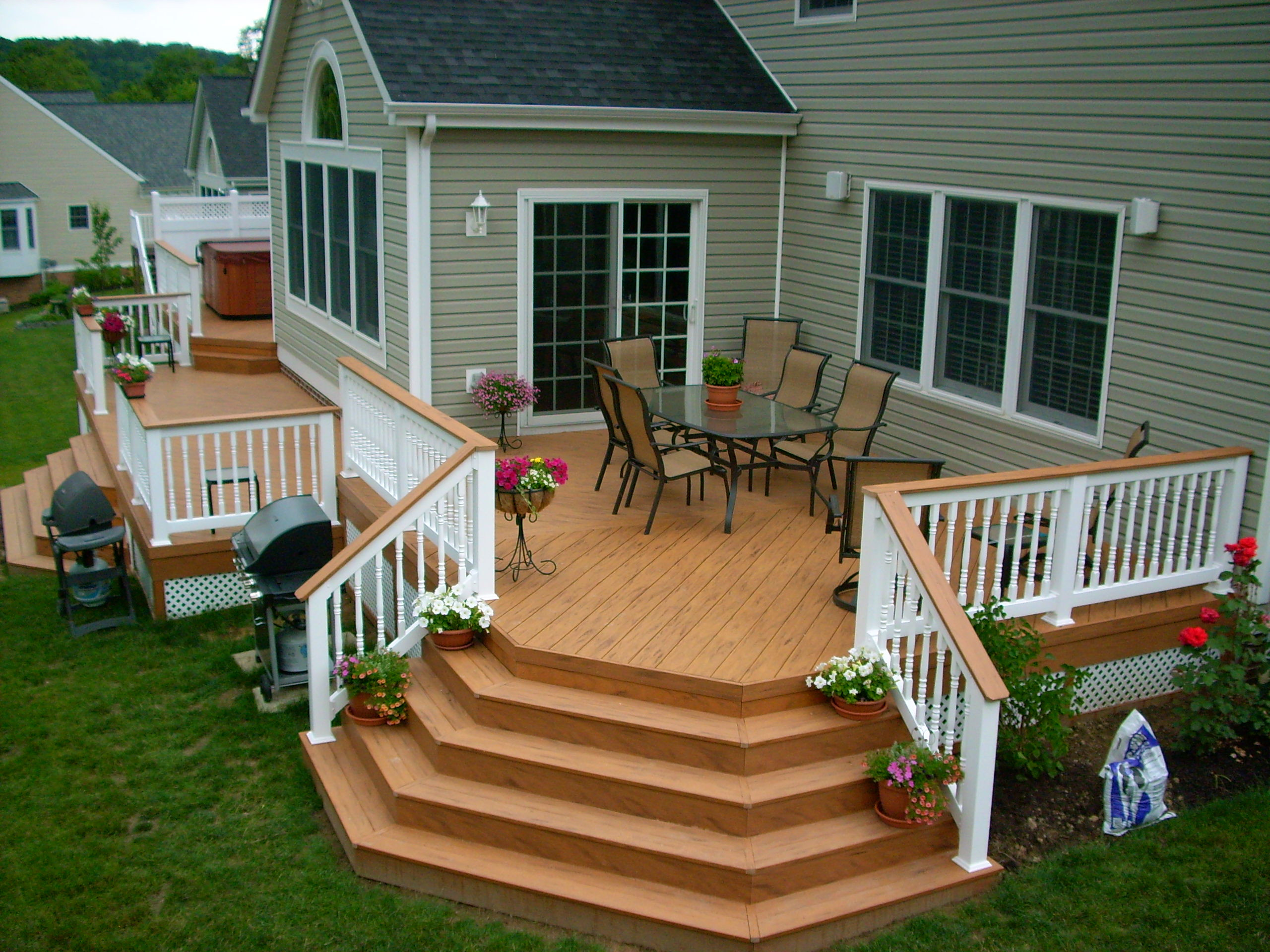 Backyard Decks Images
 Archadeck Custom decks and patio rooms in Pittsburgh