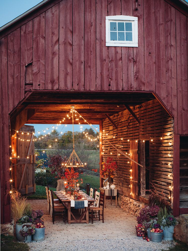 Backyard Farm Ideas
 15 Gorgeous Backyard Dining Tables Made for Summer