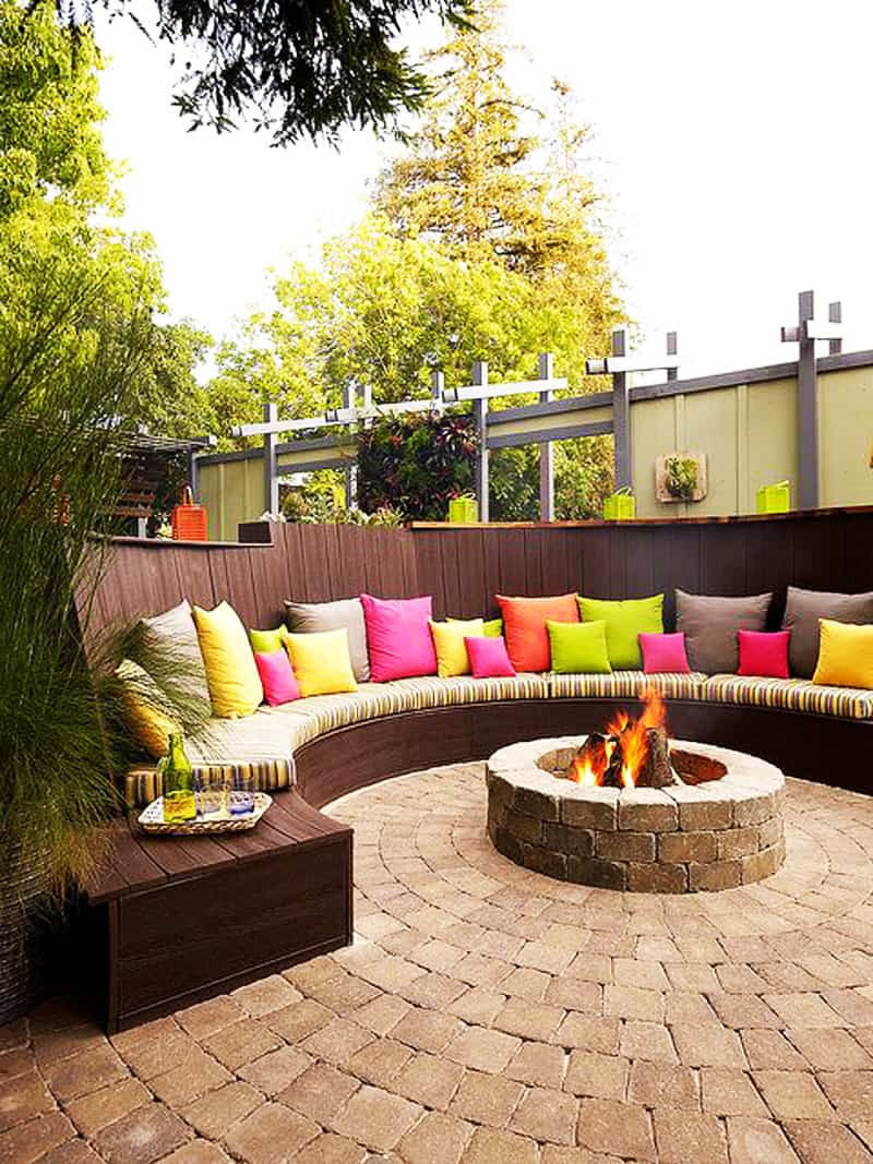 Backyard Fire Pit Area
 Best Outdoor Fire Pit Ideas to Have the Ultimate Backyard