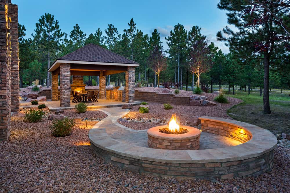 Backyard Fire Pit Area
 60 Backyard and Patio Fire Pit Ideas Different Types with