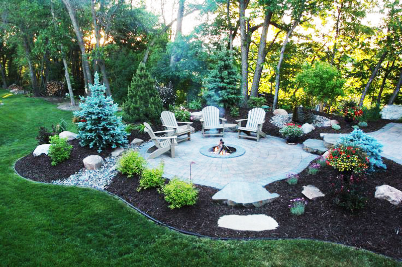 Backyard Fire Pit Area
 5 Gorgeous Outdoor Rooms to Enhance Your Backyard