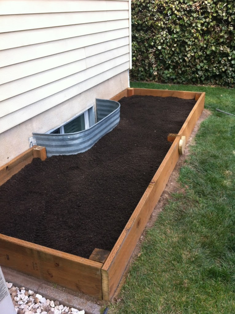 Backyard Garden Box
 15 Cheap & Easy DIY Raised Garden Beds