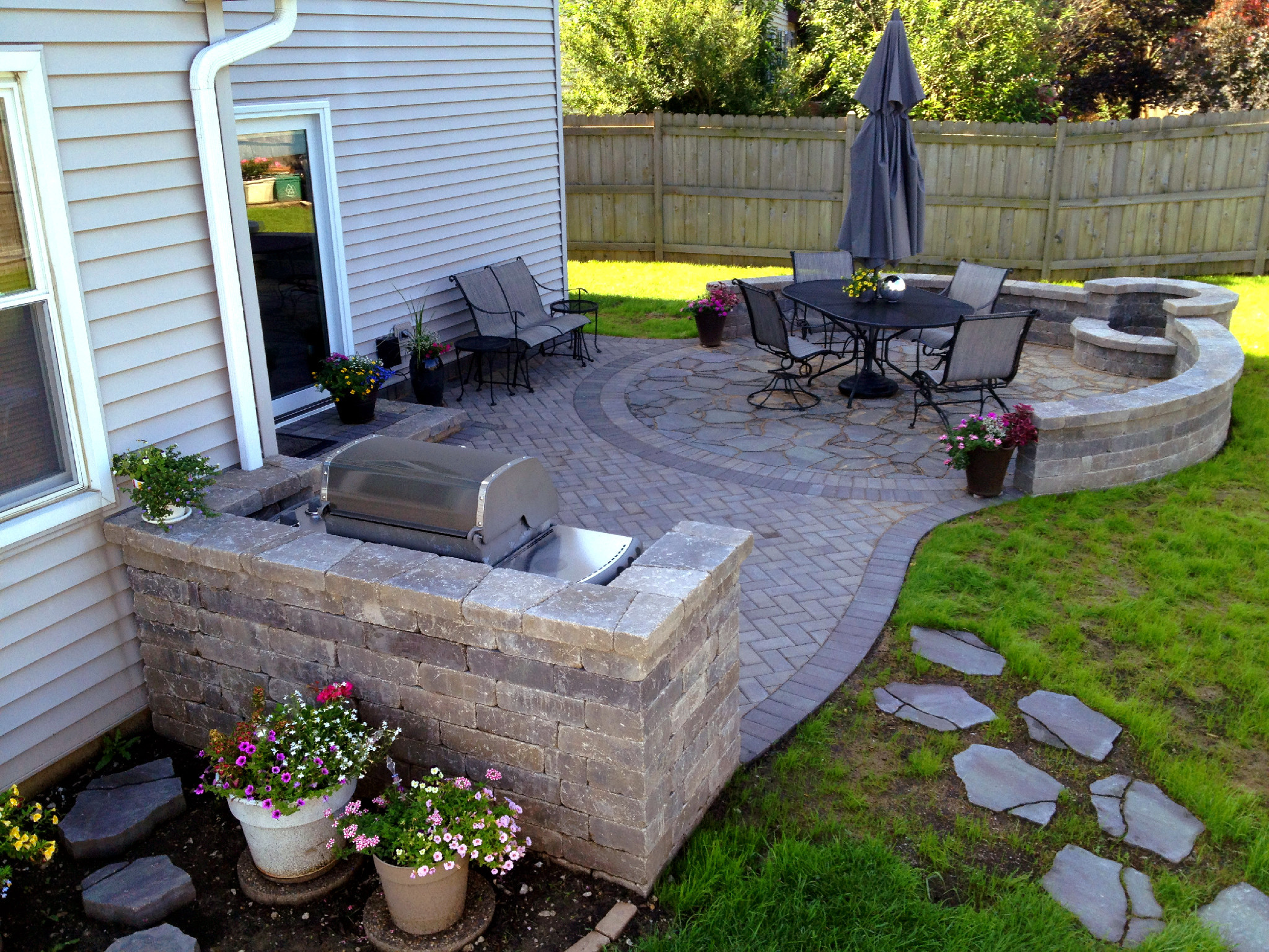 Backyard Grill Patio Ideas
 Should I Use Concrete or Pavers for My Chicagoland Patio