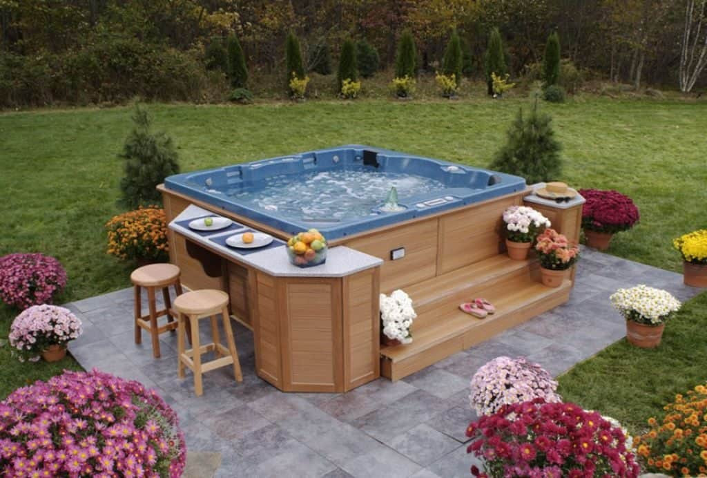 Backyard Hot Tub
 Choosing The Right Outdoor Hot Tub