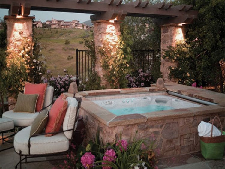 Backyard Hot Tub
 20 Relaxing Backyard Designs With Hot Tubs