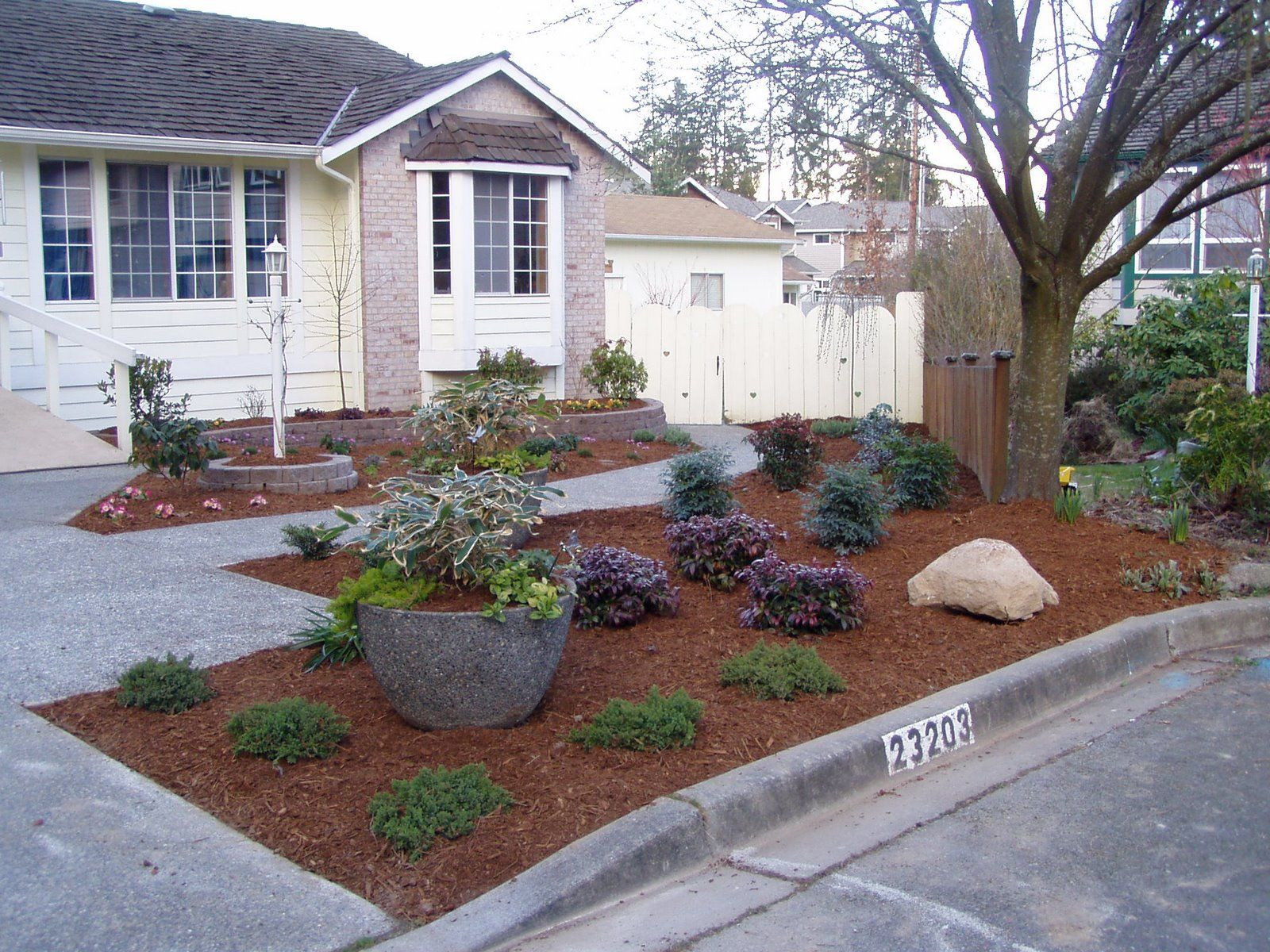 Backyard Landscaping Ideas No Grass
 Front Yard Landscaping Ideas No Grass