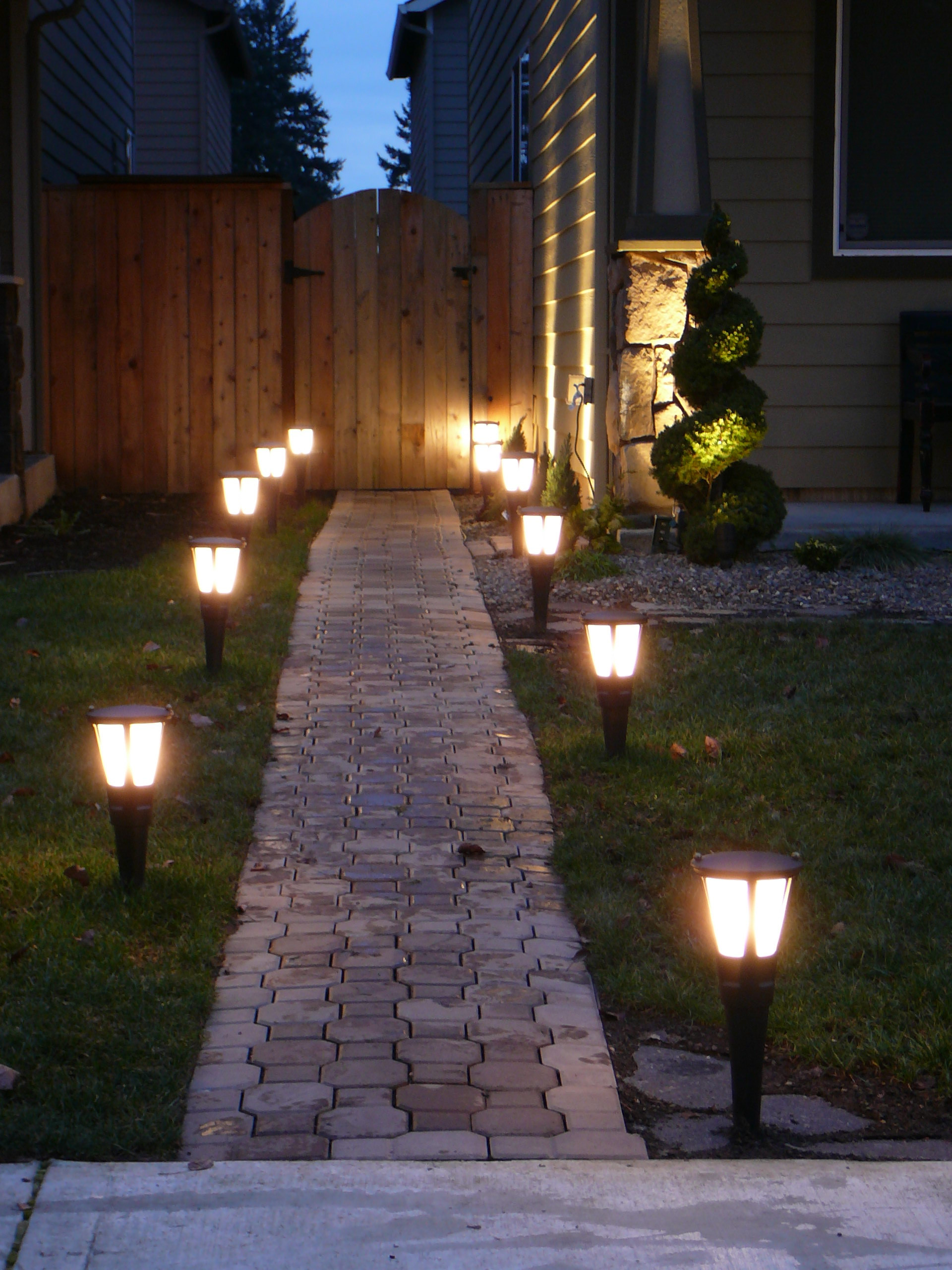 Backyard Landscaping Lighting
 Outdoor Lightning – Top Easy Backyard Garden Decor Design