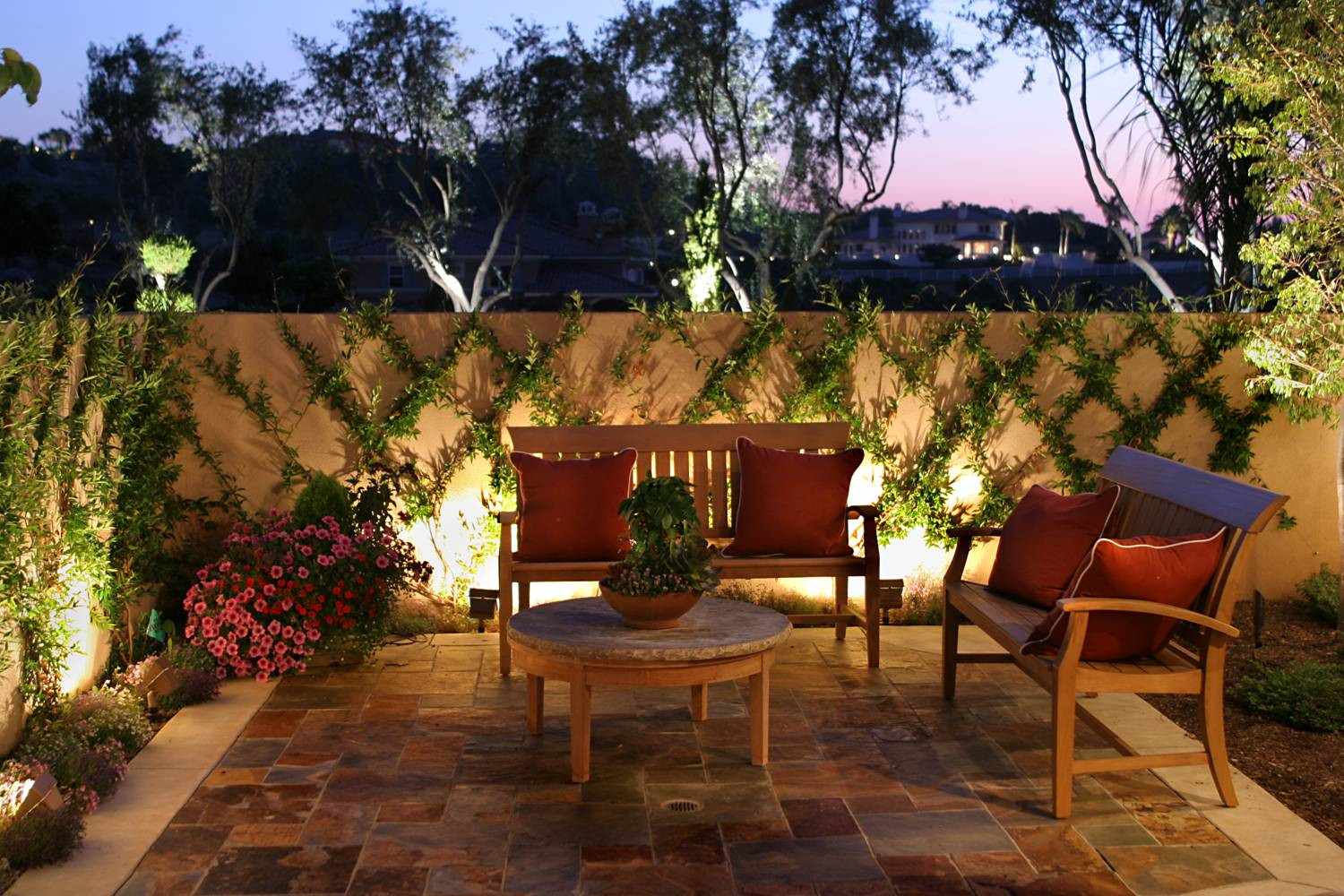 Backyard Landscaping Lighting
 DIY Outdoor Lighting Ideas