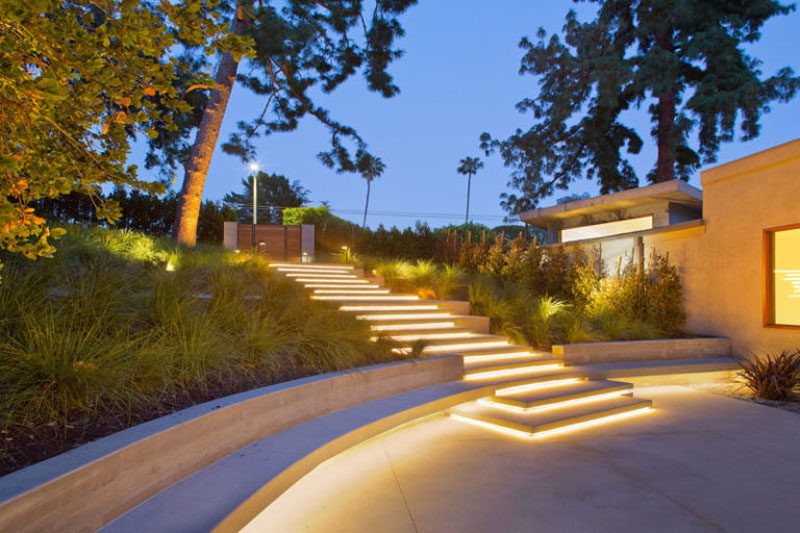 Backyard Landscaping Lighting
 8 Outdoor Lighting Ideas To Inspire Your Spring Backyard