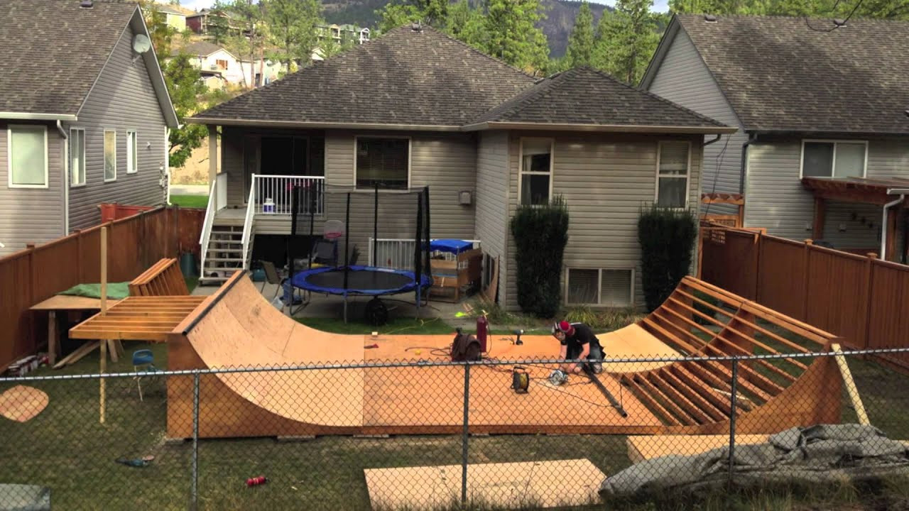 Backyard Mini Ramp
 Mini Ramp Build