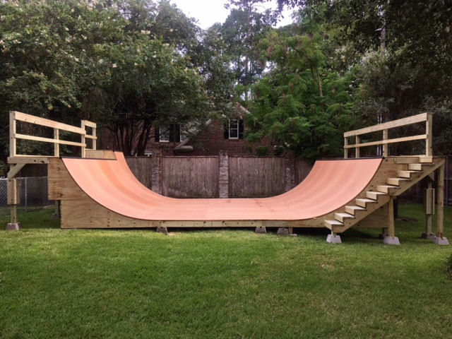 Backyard Mini Ramp
 Mini Ramp Plans Built by Twoday Ramp Co from Southside