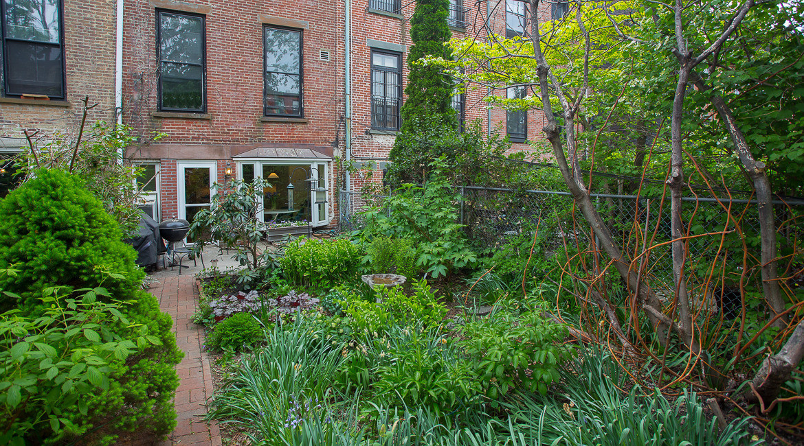 Backyard Park Slope
 Park Slope Brownstone Has the Perfect Yard for Summer