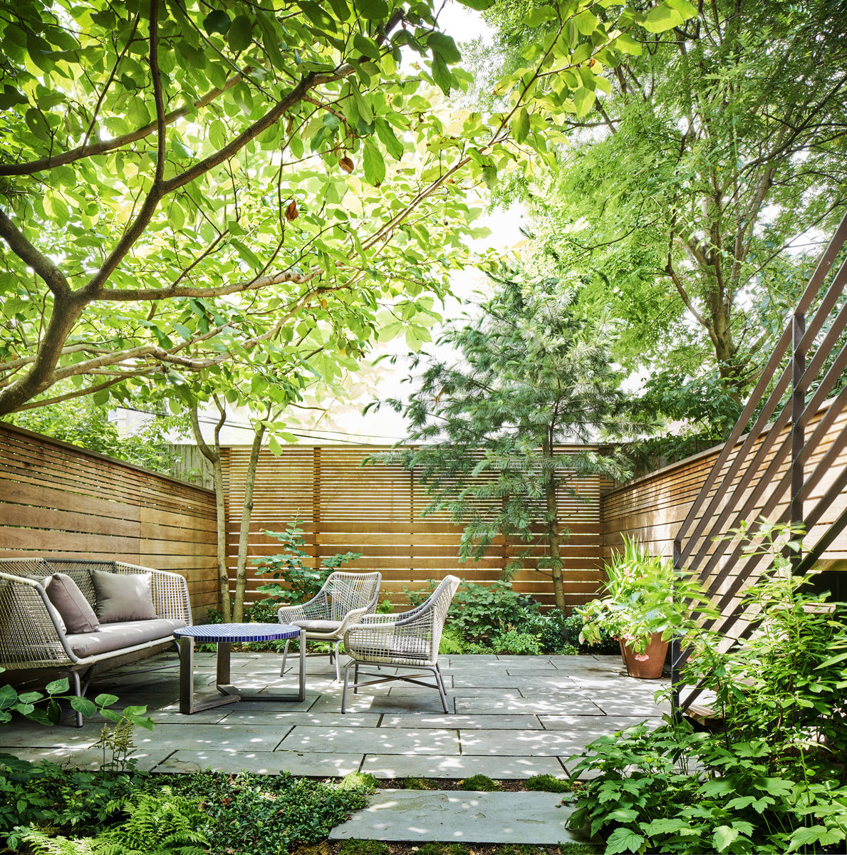 Backyard Park Slope
 Landscape Architect Visit A Leafy Garden in Park Slope in