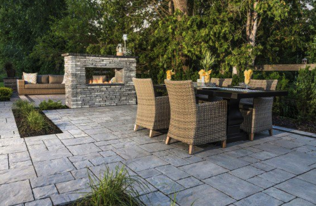 Backyard Patio Paver Design Ideas
 Patio Design Ideas Using Concrete Pavers for Big Backyard