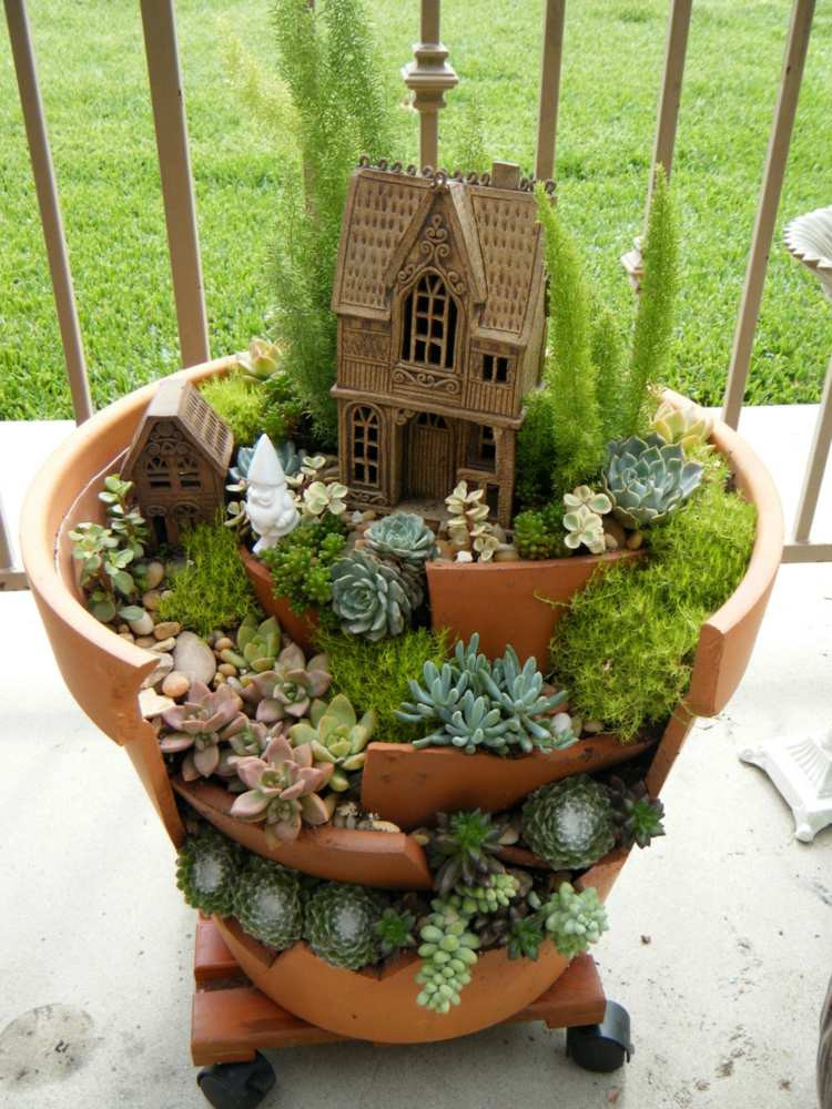 Backyard Planting Ideas
 47 Succulent Planting Ideas with Tutorials